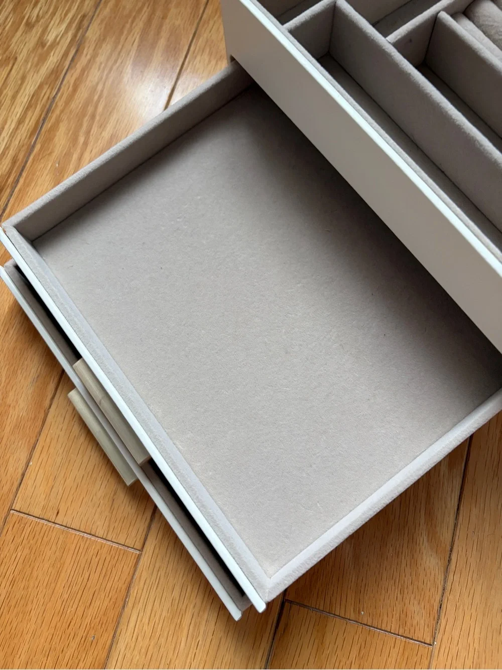 Cream Jewelry Organizer with Multi-Compartment Storage - Picture 8 of 12